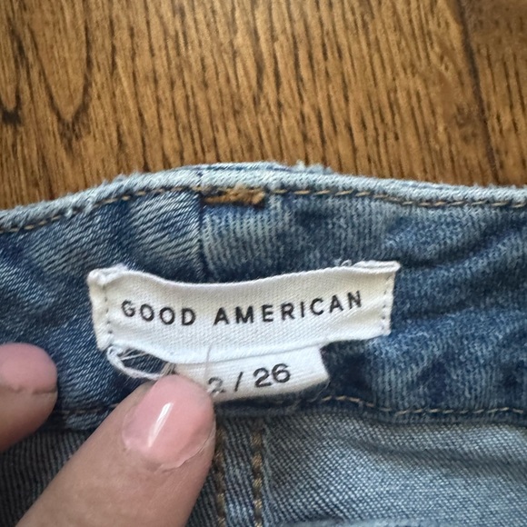 Good American Good Straight in Indigo033 Size 2/26
GS873T - Picture 3 of 8